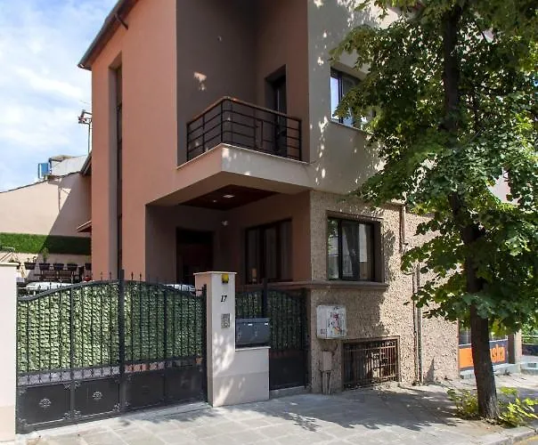 Elle Center By Rv - Center