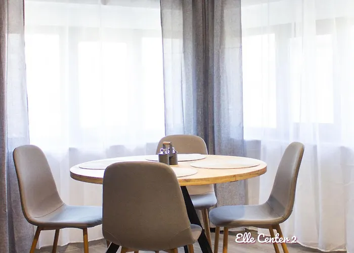 Elle Center By Rv - Center Apartment