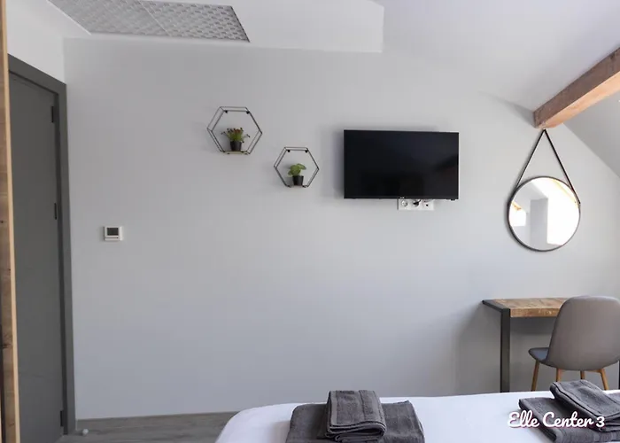 Elle Center By Rv - Center *